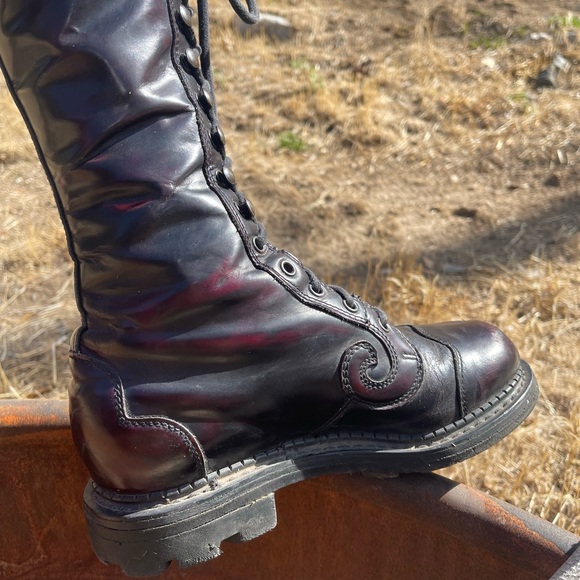 John Fluevog Oxblood Leather Vintage Lace Up Boots - Picture 2 of 11